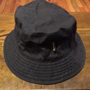 Barbour black hat Size M